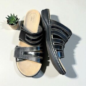 Clarks Black Leather Ultimate Comfort Slide Sandals Size 8.5W